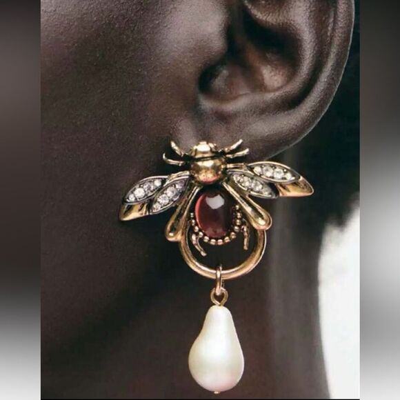 Red Bee Drop Earrings N1039 - Picture 1 of 3